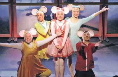 Angelina Ballerina dances into town