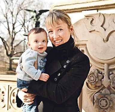 Mompreneur manages beauty biz and family