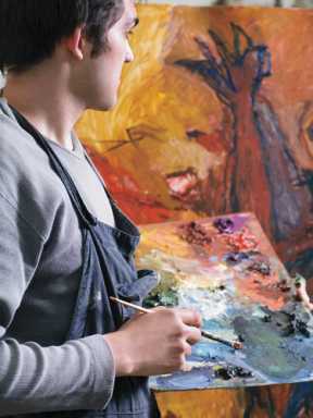 ‘Legend Award’ provides cash grant and exhibition opportunity for student visual artists