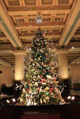 american-museum-natural-history-origami-tree