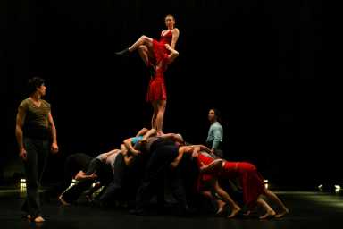 “Le grand C” Compagnie XYPortés acrobatiquesMain à main