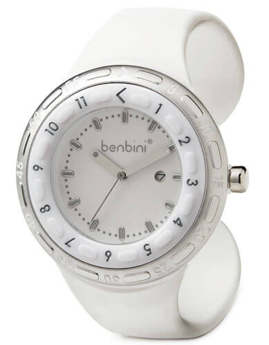 Mommy time: Watch helps her juggle nursing, time-outs and more