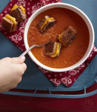 18. 120812_Weelicious_Lunch_TomatoSoup_0031