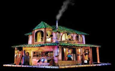 Sofie Krog Teater from Denmark presents a puppet show