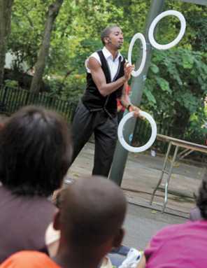 MindFlip Duo juggles and amazes