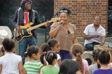 Children groove to the sound of soulful jazz