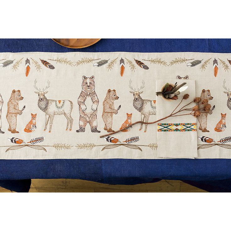 Coral & Tusk Homecoming Table Runner