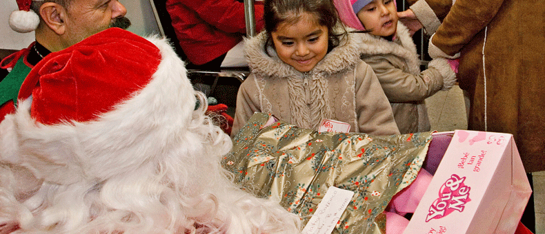 New_York_Cares_Winter_Wishes_Santa_section