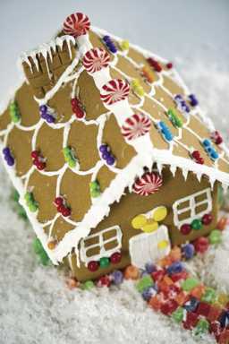 Dreidels, ornaments, and fabuLyss holiday fun