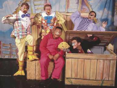 Some pig: ‘Charlotte’s Web’ at Queens Theatre