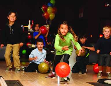 LuckyStrike_KidsParty1_HR