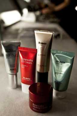 562186_300280693388149_1783493924_n