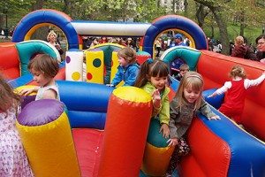 Hippo Playground Spring Fair in Riverside Park