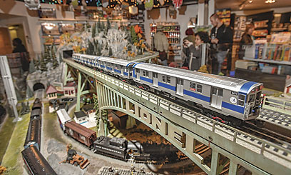 All aboard: Holiday Train Show pulls into Grand Central Terminal