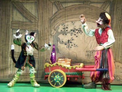 Puss and Peddlar 480dpi low res