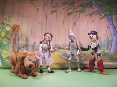 Come to the enchanted land of Oz
