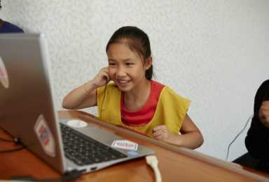 nyas_-winter-science-camp-smiling-girl