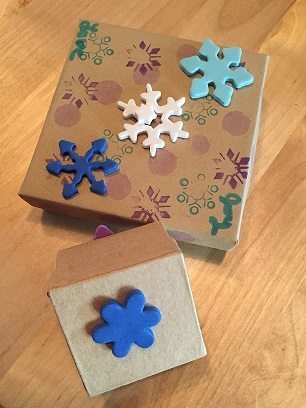 Decorate your own recycled gift boxes!