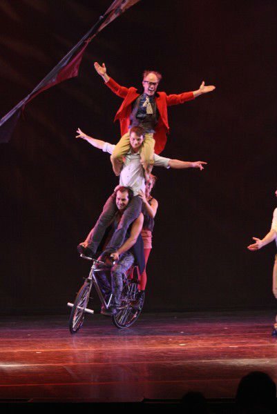 Les Parfaits Inconnus will perform this Saturday at Symphony Space! Photo by Simon Gauthier via symphonyspace.org.