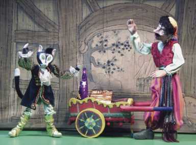 ‘Puss in Boots’ steps on stage at Puppetworks