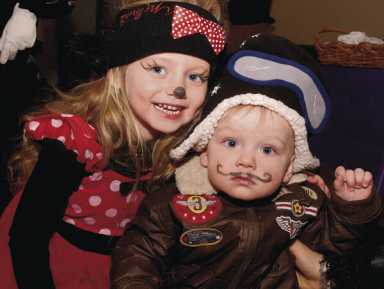 The whole Megillah: Games, snacks, and the story of Esther at Riverdale Temple’s Purim carnival