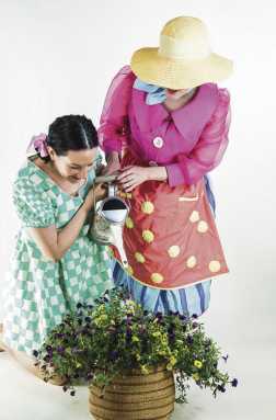 Visit the home of ‘Olive and Pearl’ in this puppet and dance show