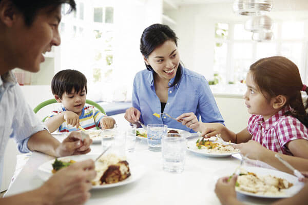 Happy mealtimes create better eaters