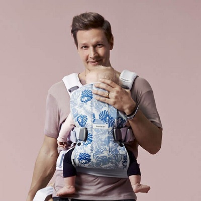 BabyBjorn Baby Carrier One in Pale Blue Leaf Print – Spring Collection #dadstories