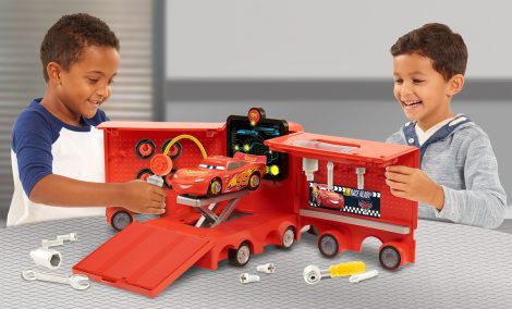 Cars 3 Mack’s Mobile Tool Center