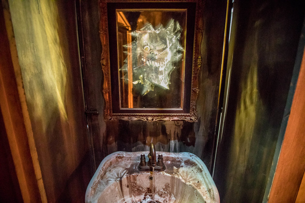 The Gravesend Inn Haunted Hotel At The Voorhees Theatre