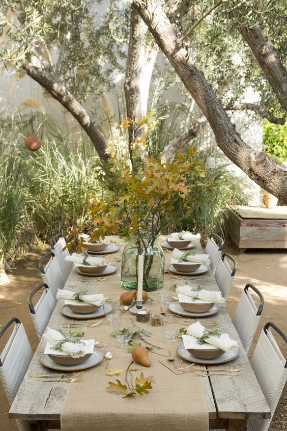Outdoor-Themed Thanksgiving Table Setting
