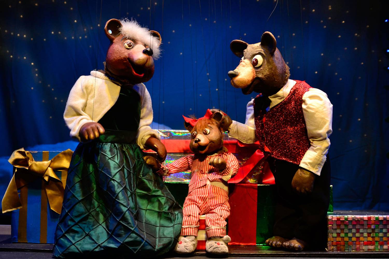 The Three Bears Holiday Bash Marionette Show