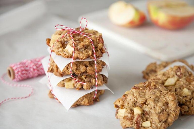 Apple-Oatmeal-Cookies-768×512