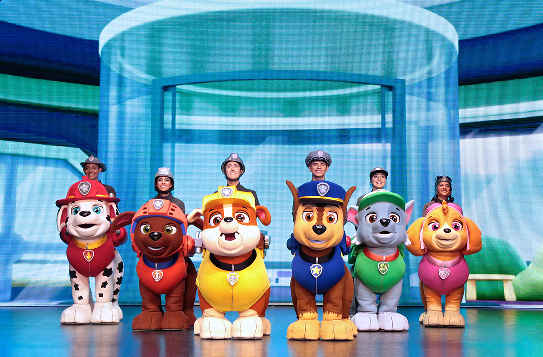 paw patrol live dogs on stage