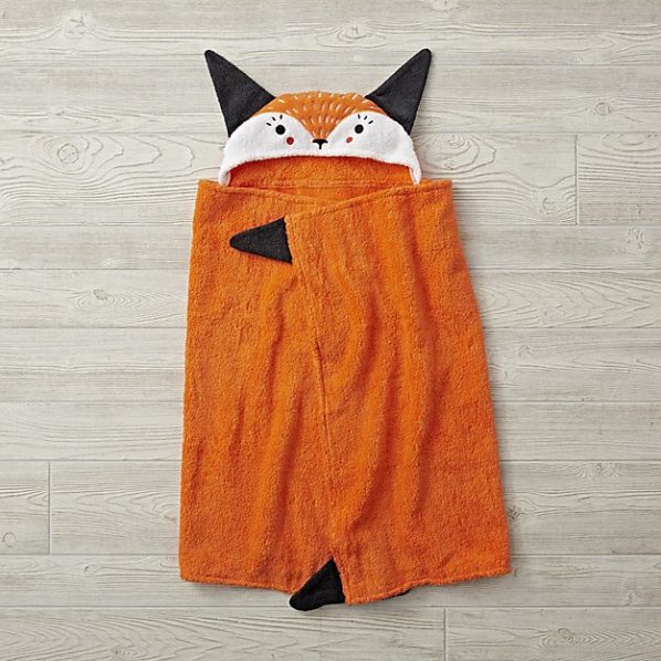 Crate & Kids Petting Zoo Fox Hooded Towel