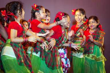 Beauty of ‘Unseen Beauty’: Explore Bengladeshi culture at Kumble Theater