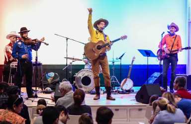 Rollickin’ tunes: Hopalong Andrew teaches young cowpokes fun songs