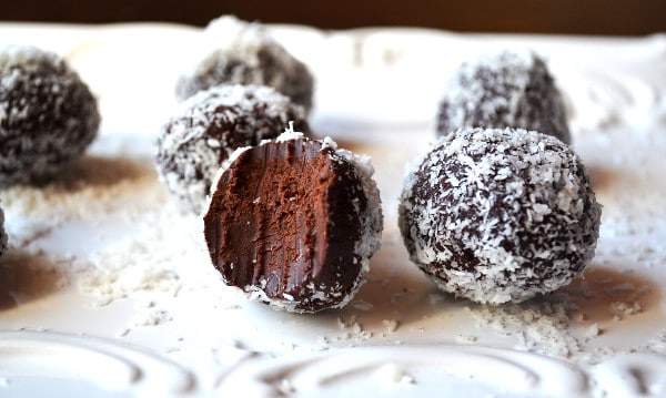 Shock Your Guests With Dark Chocolate Avocado Truffles 