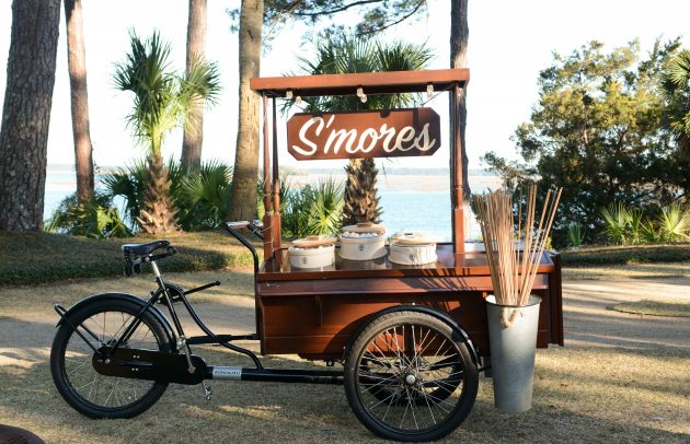 S'more food cart by the water