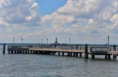 resize-statue-of-liberty-valentino-pier-red-hook-brooklyn