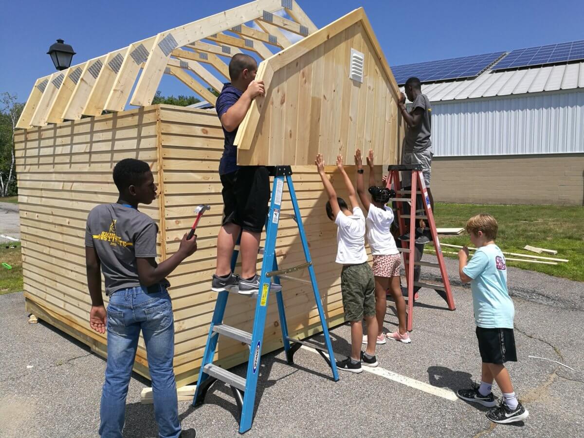 people-building-a-house.jpg