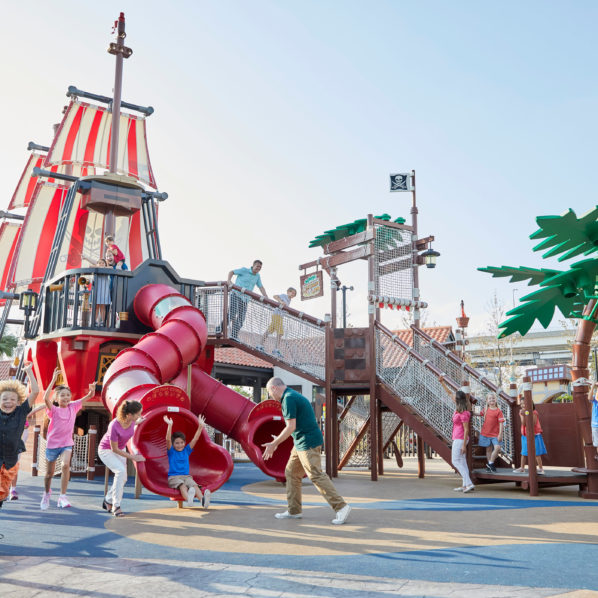 Pirate's Shores Castaway Camp at LEGOLAND New York