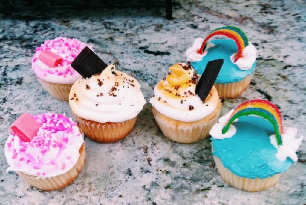Cupcake Decorating