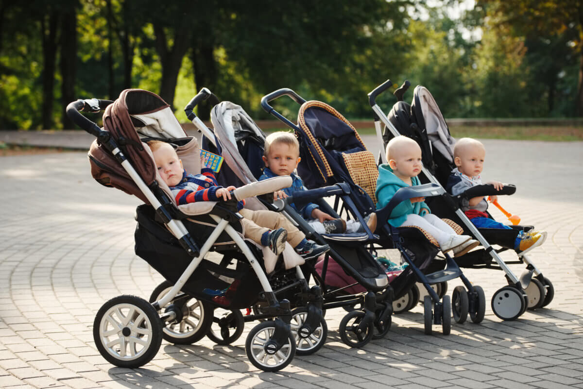 babies-in-umbrella-strollers.jpg