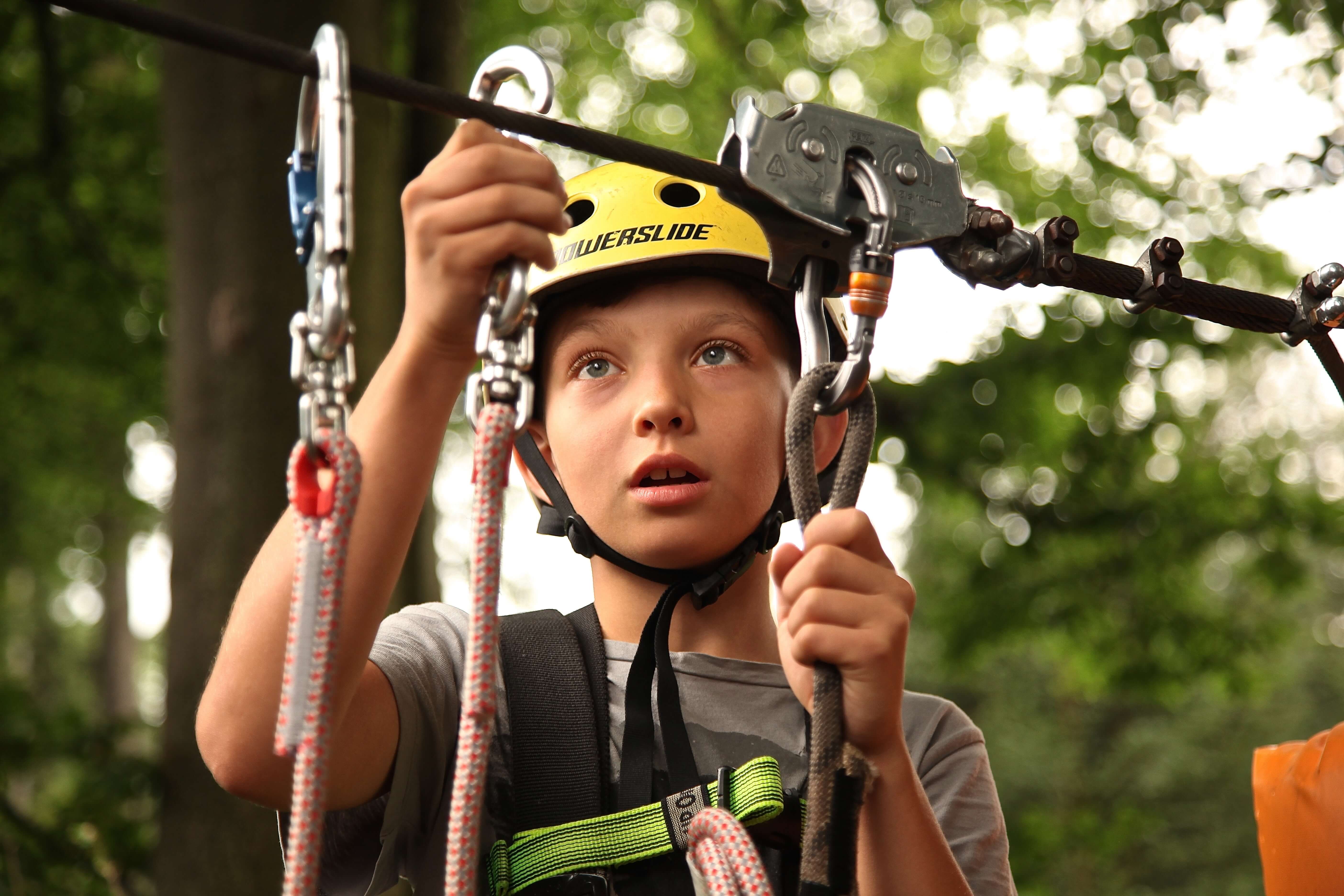 boy-carabiners-child-climber-434400