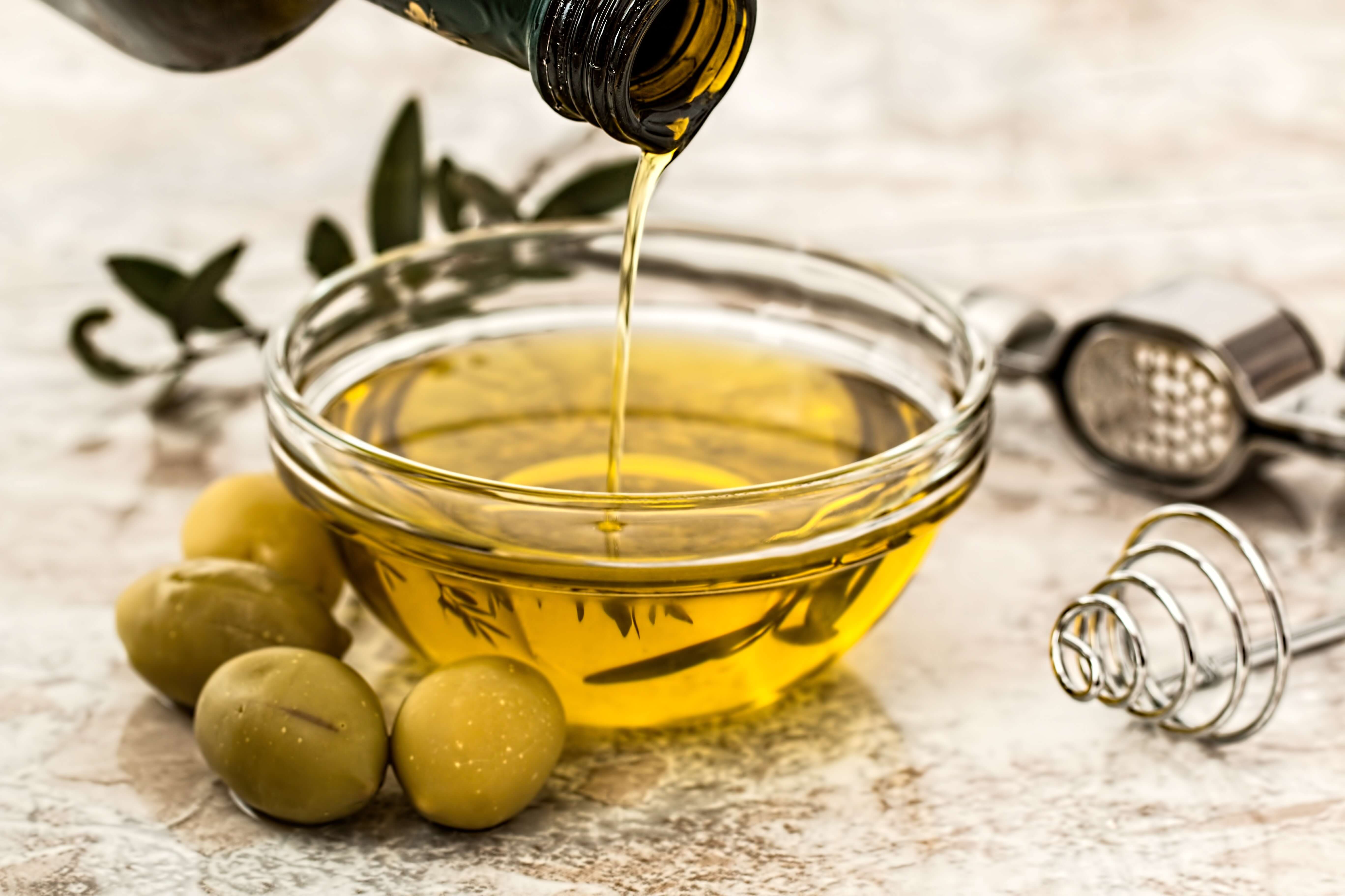 To Treat Split Ends: Honey and Olive Oil 