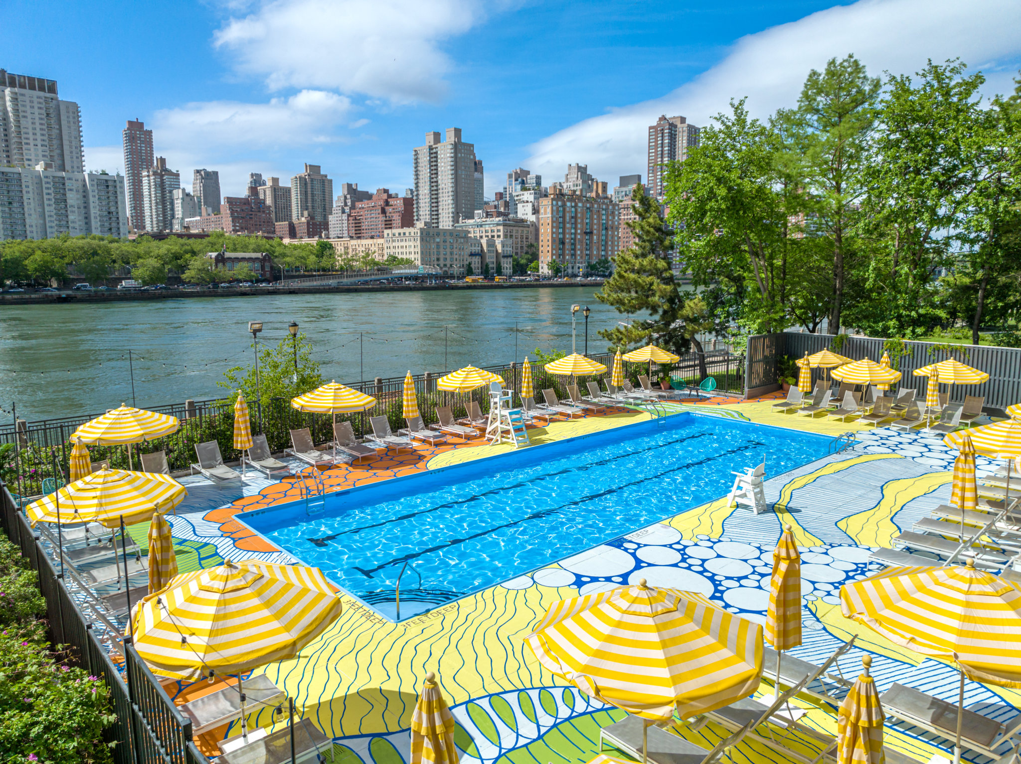 Roosevelt Island’s Beautiful Waterfront Pool Is Now Open for Summer 2022!