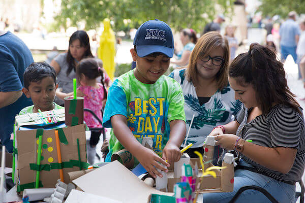 Mark Your Calendar For MoMA’s Member Family Picnic