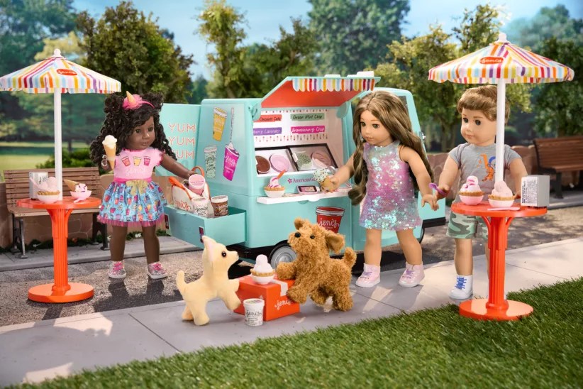 Summer Toys to Keep the Summer Fun Going