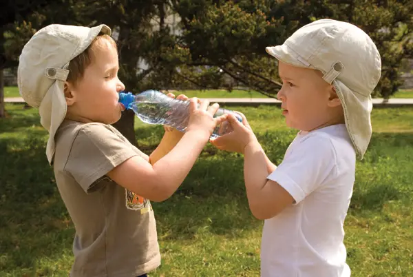 Sharing water bottles, which may transmit saliva, can increase a youngster’s risk of contracting meningococcal meningitis, commonly known as meningitis.
